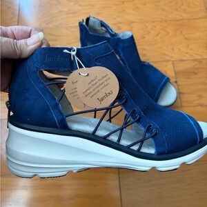 Jambu Naomi Women's Navy Sandals